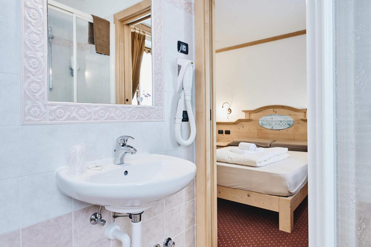 Hotel 2000 Livigno Exteriör bild