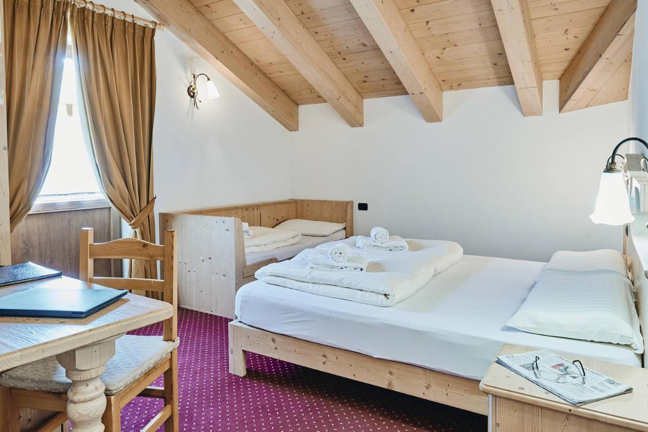 Hotel 2000 Livigno Exteriör bild